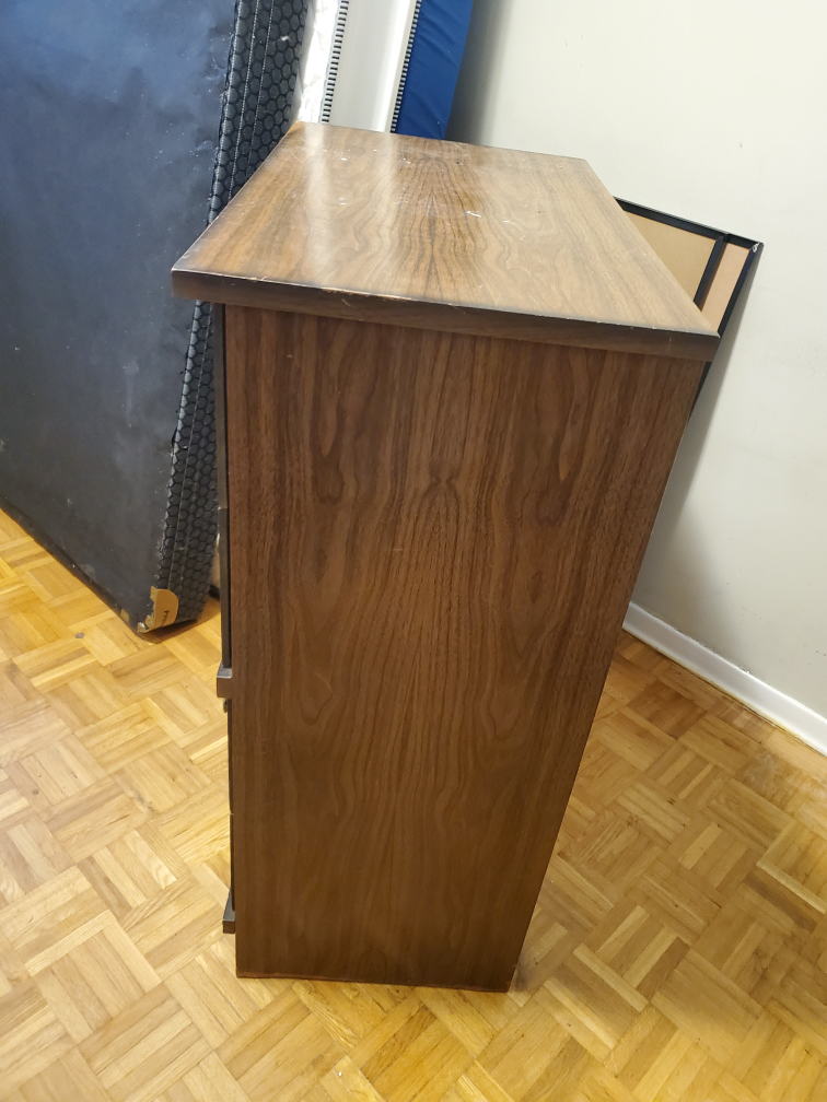 4 Drawer dresser - photo 3