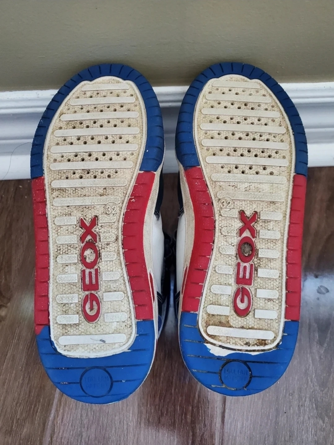 Geox boots size 1US with lights image indicator(7)