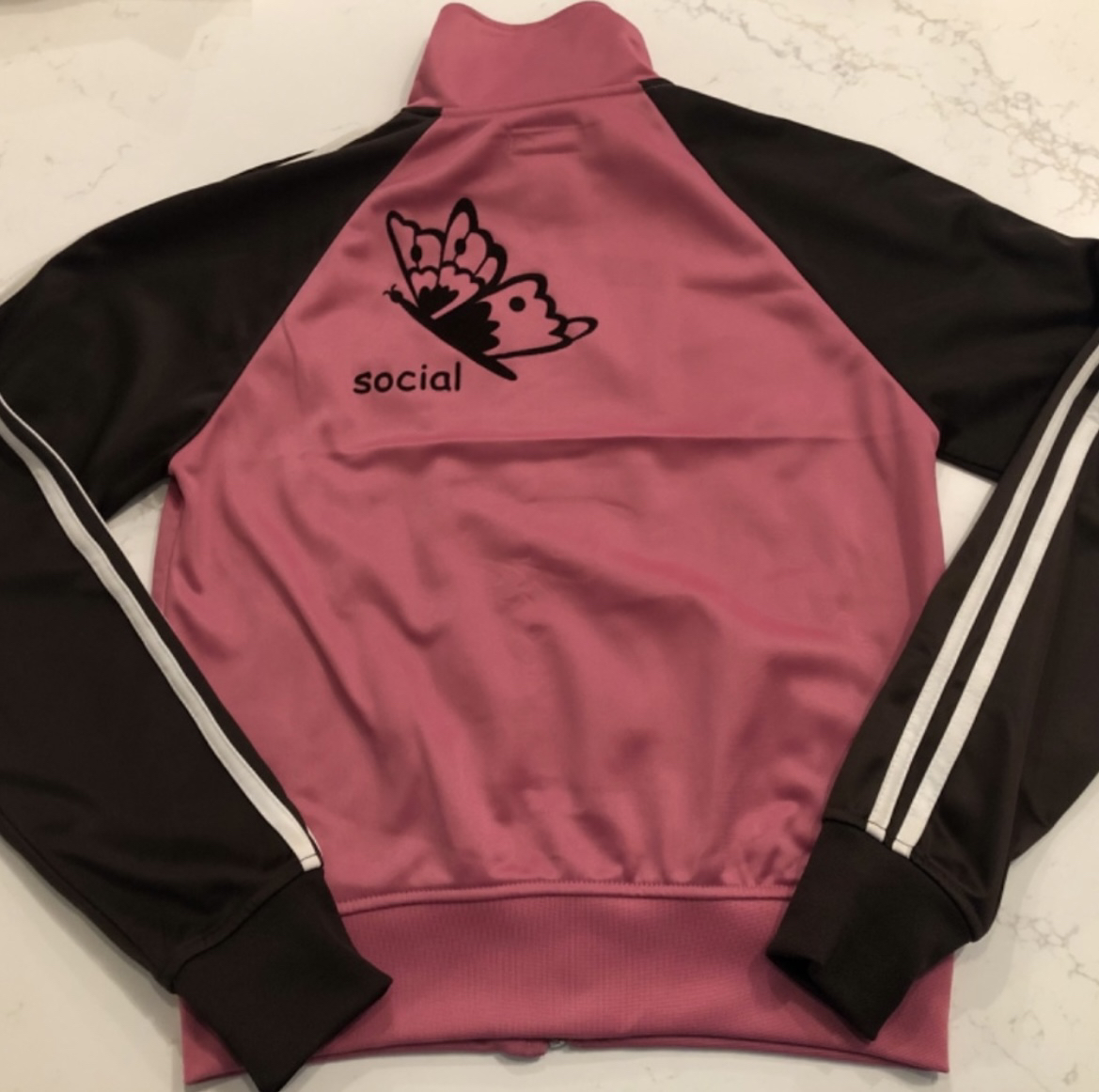 “Social Butterfly” pink & brown 90s zip up top (Bluenotes) image indicator(2)