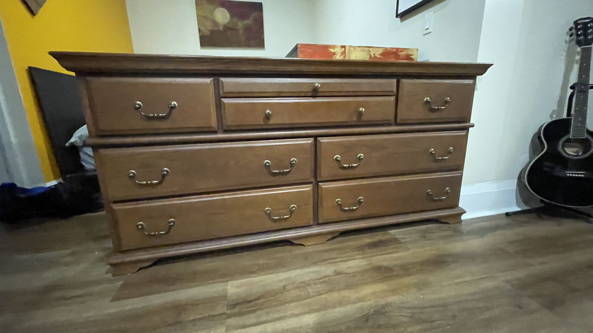Beautiful  Dresser/ buffet table - photo 5