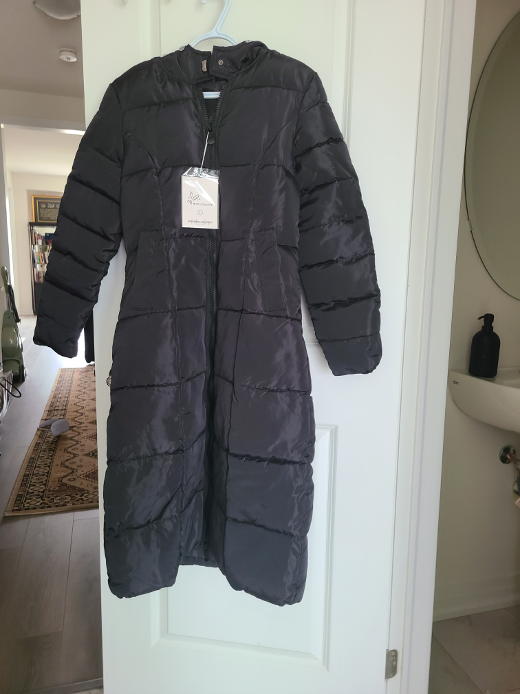 Long black ladies winter jacket image indicator(4)