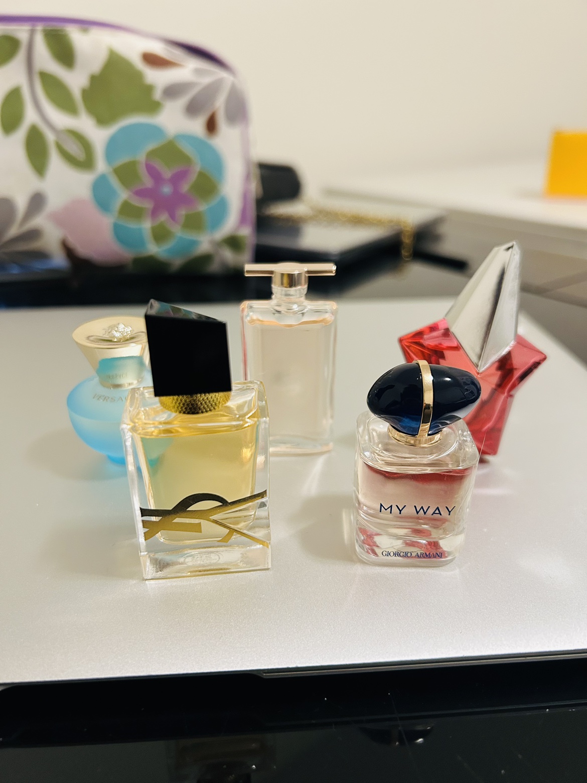 Mini perfumes x 5