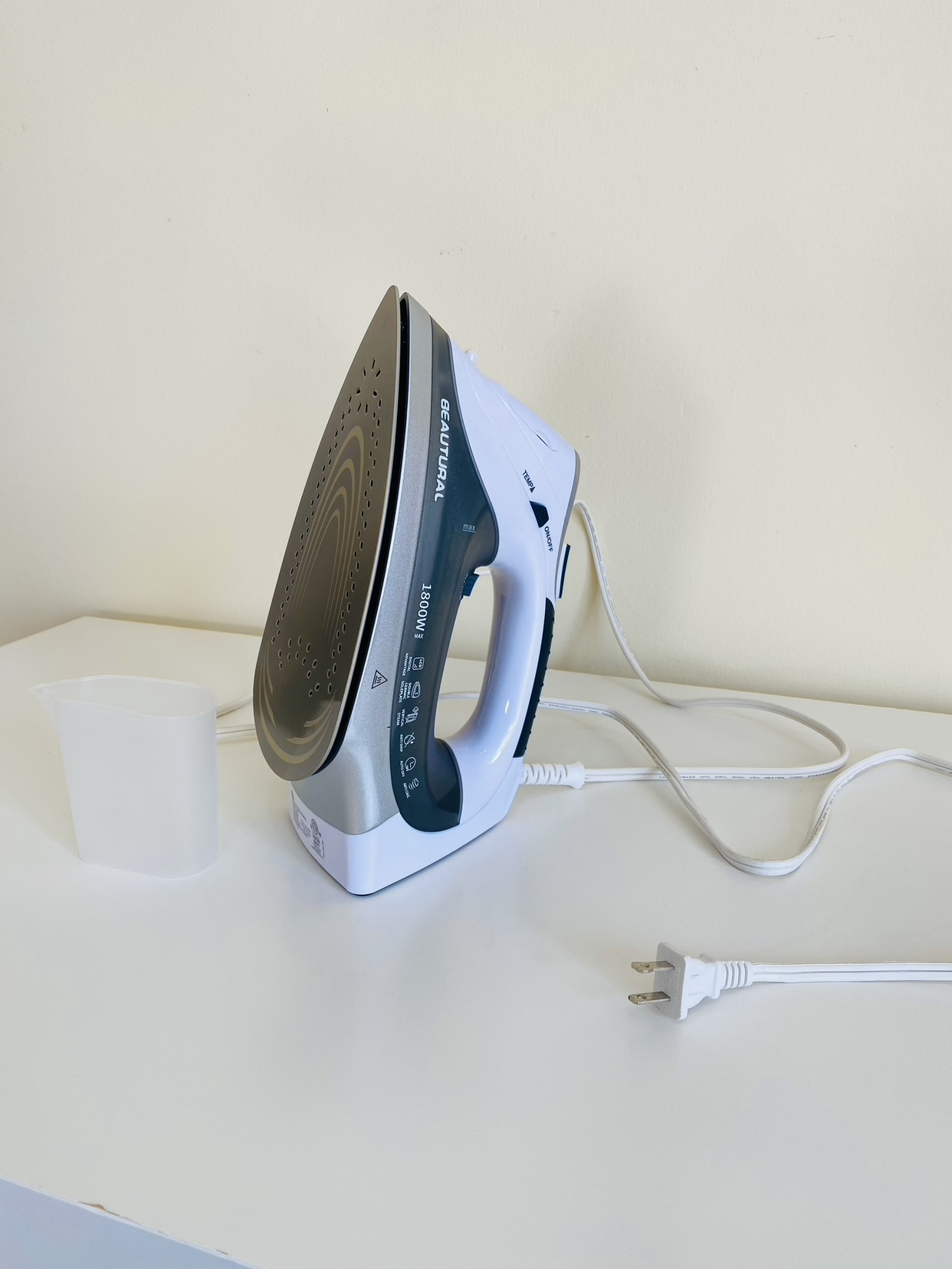 BEAUTURAL (amazon) 1800W- steam iron w/ digital lcd screen - photo 4