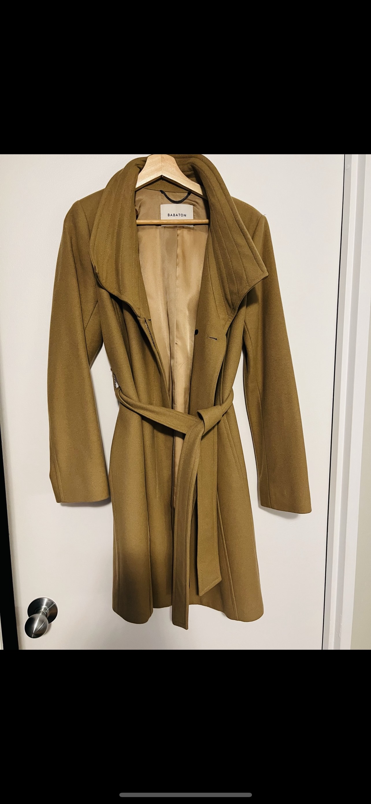 Woman’s winter coat thumbnail