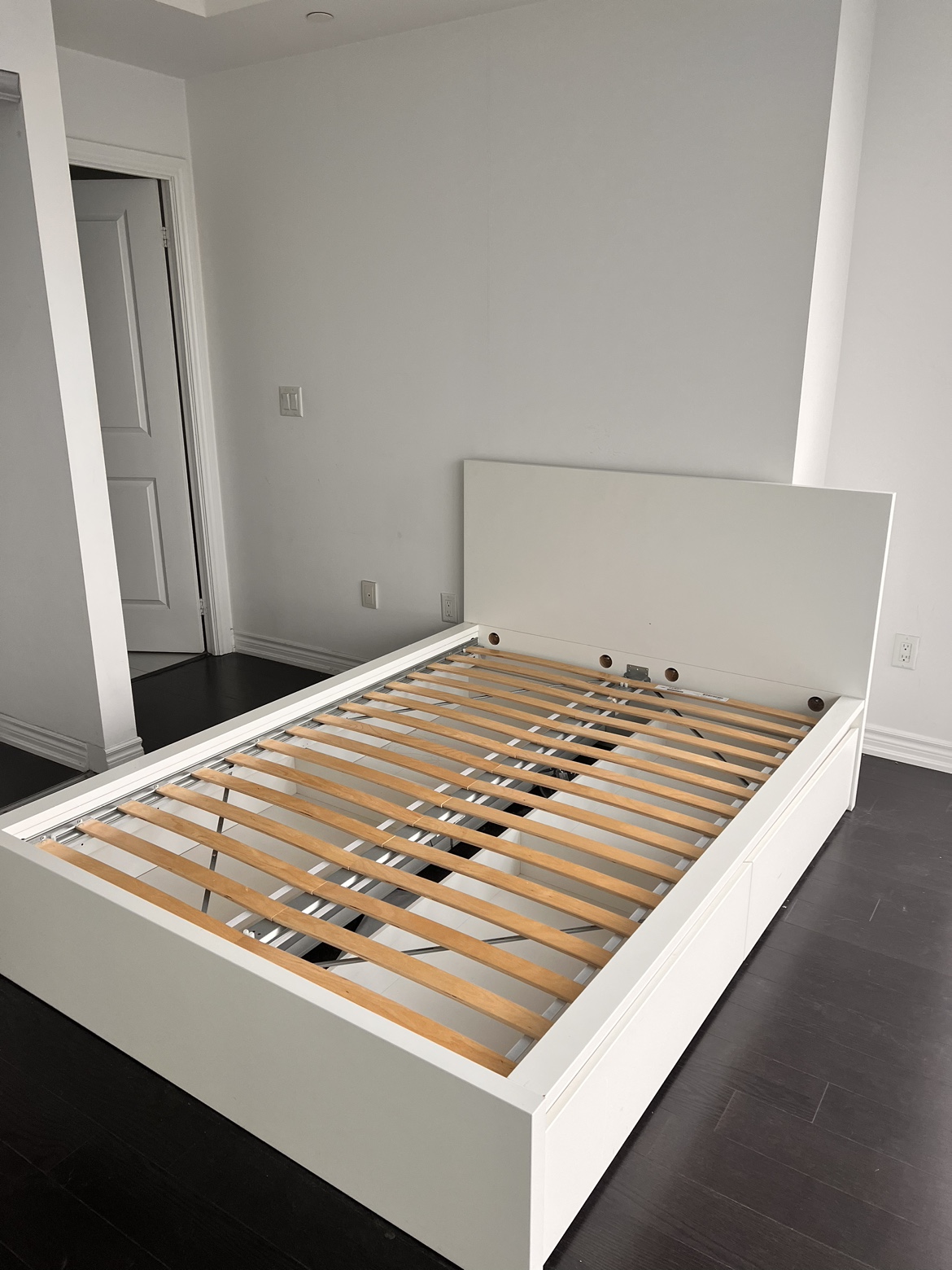 Double bed (mattress + bed frame) - photo 2