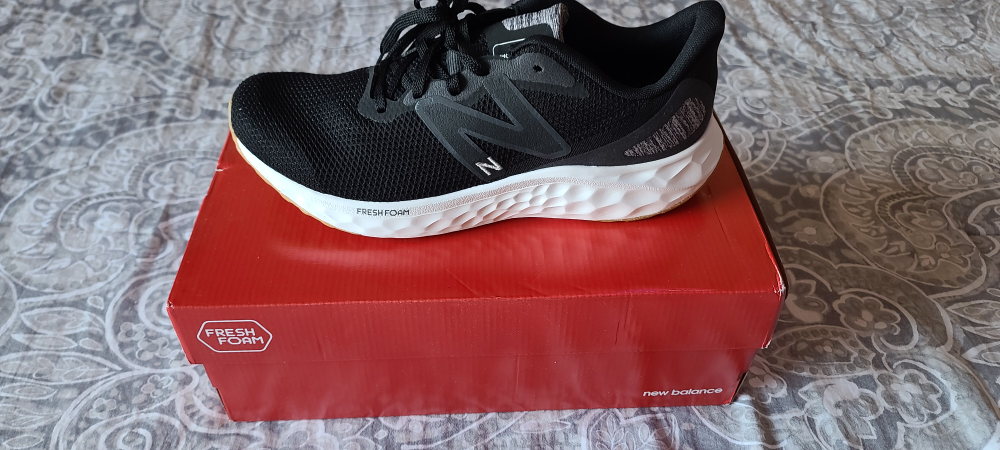 New Balance Running Shoes(New) thumbnail