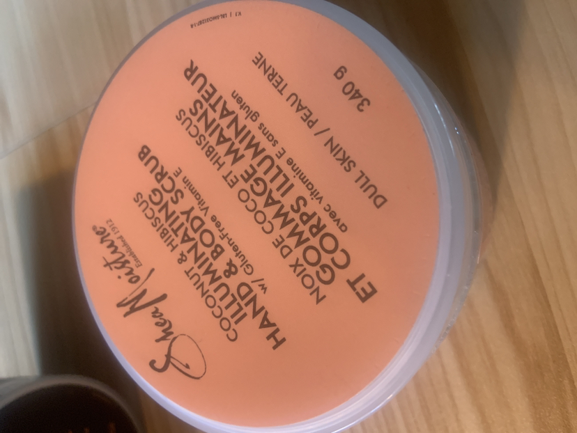 Assorted skincare products - Never opened - photo 2
