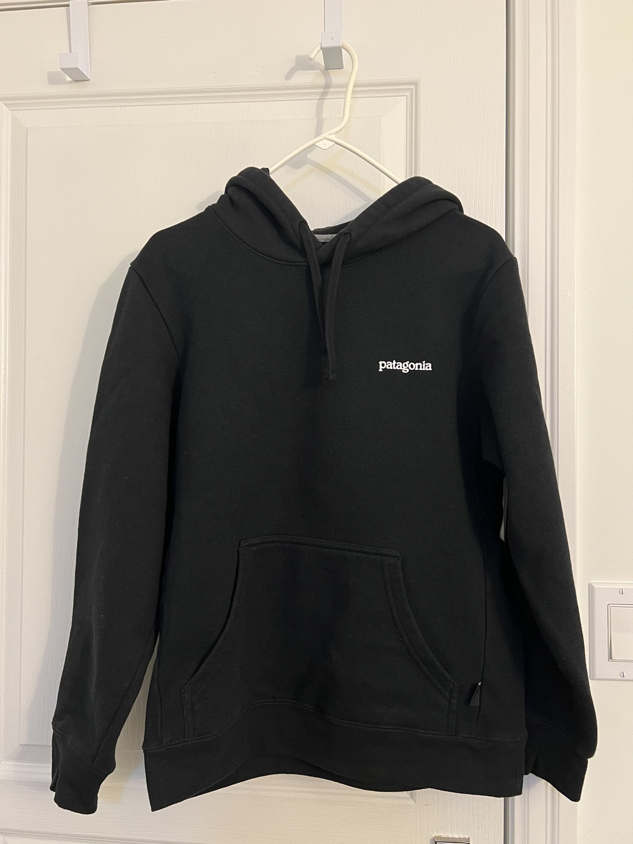 Patagonia hoodie, women’s XS thumbnail