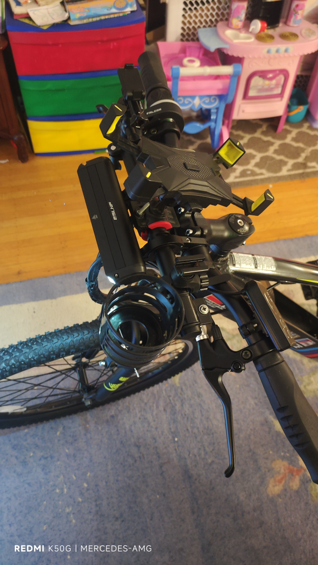 Almost new 26" electric mountain bike image indicator(4)