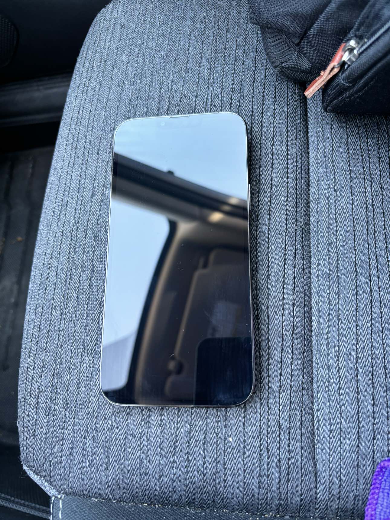 iPhone 13 Pro Max - photo 2