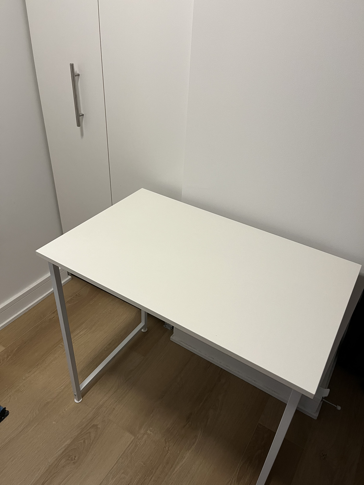 White Desk - photo 3