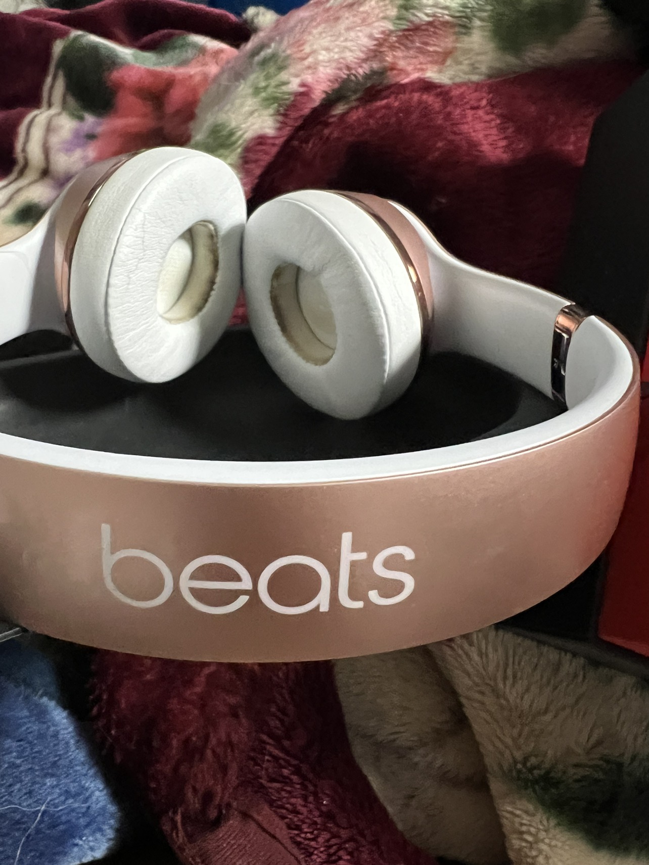 Beats Solo Wireless 3 image indicator(3)