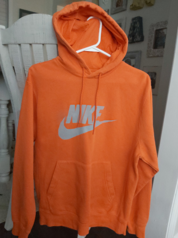 Mens small Nikke sweater thumbnail