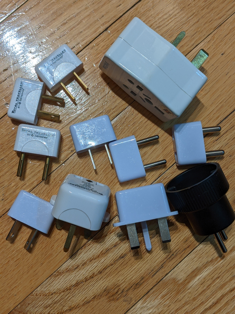 Travel Adapters and Converters - photo 2