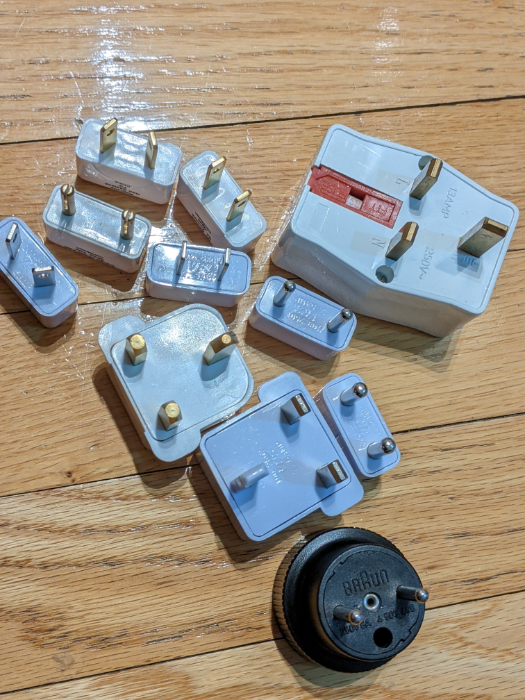 Travel Adapters and Converters - photo 3