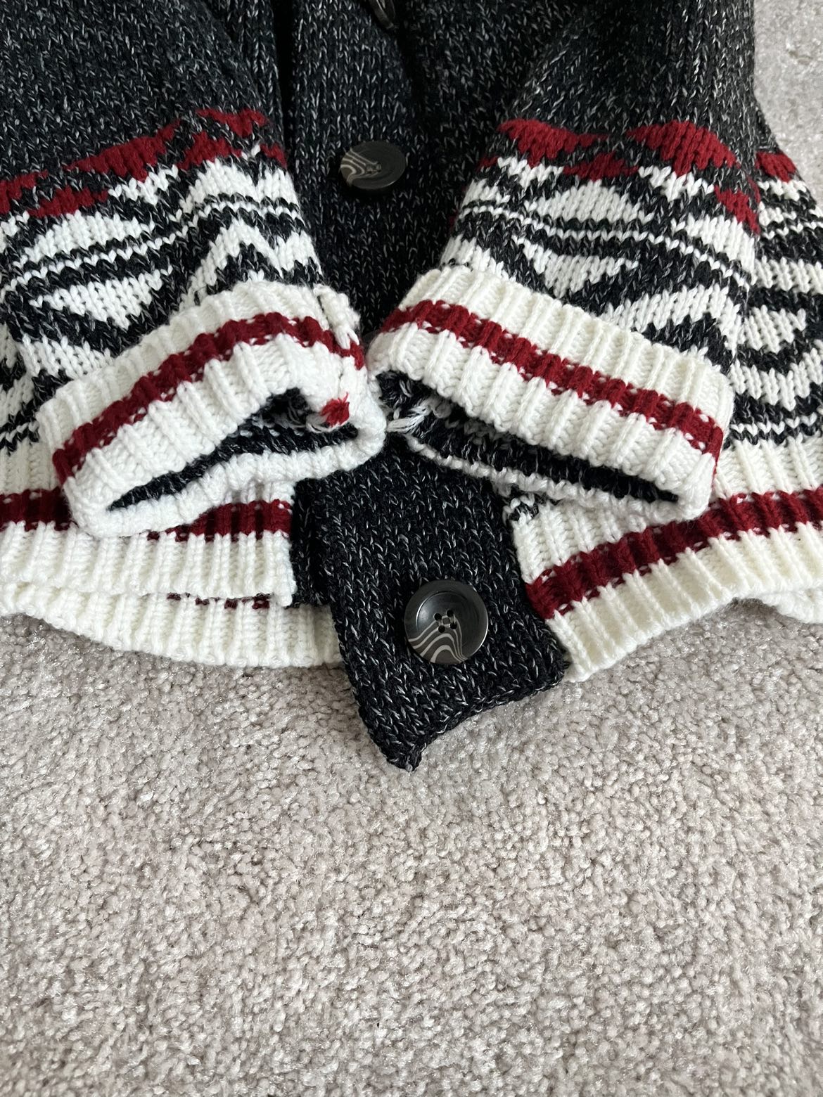 Blue Notes Canada women’s Sweater Cardigan image indicator(3)