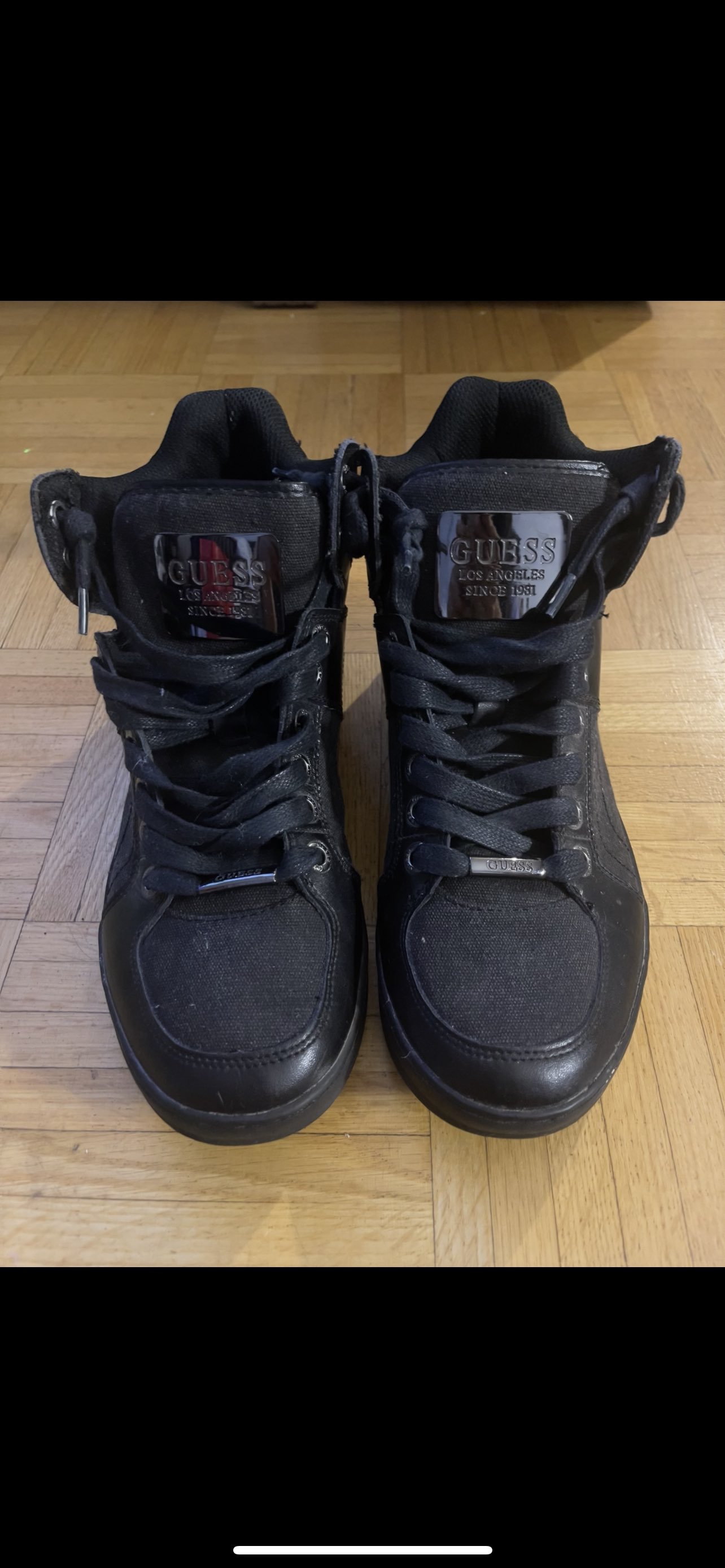 Male guess shoes image indicator(2)