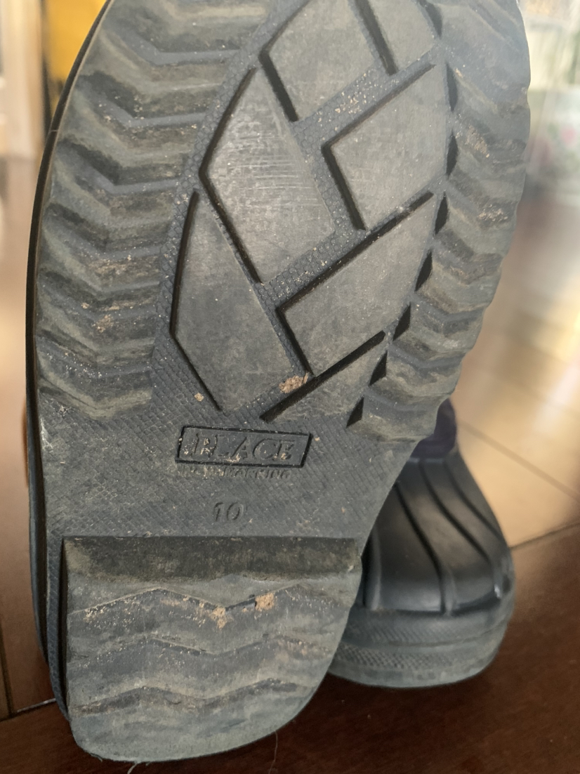 Kids “WINTER boots”🥾👢 #freecycle image indicator(3)