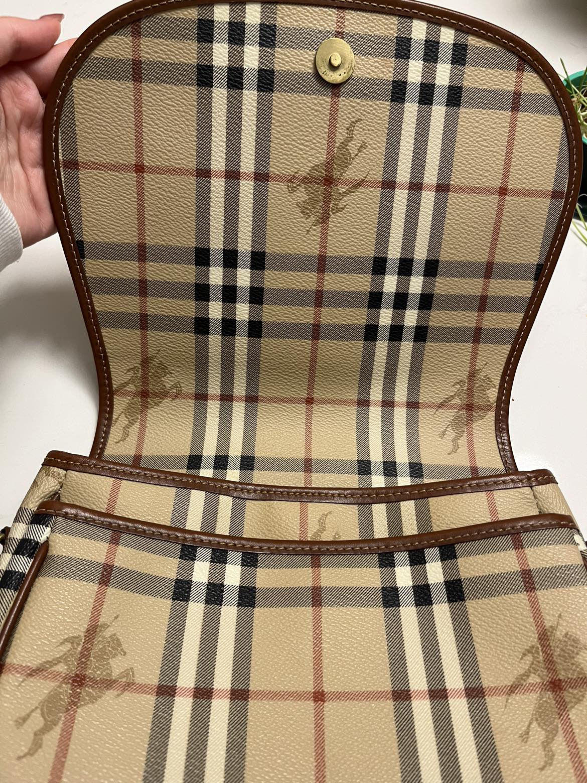 Authentic Vintage Burberry Purse image indicator(7)