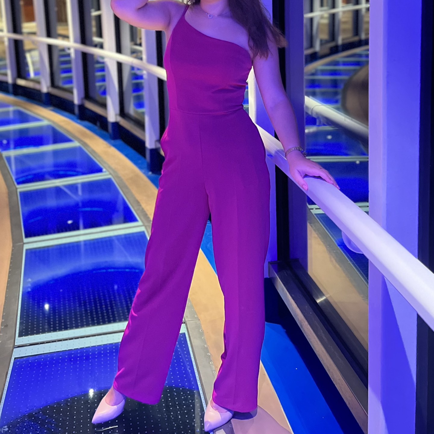 One shoulder jumpsuit - size M image indicator(2)