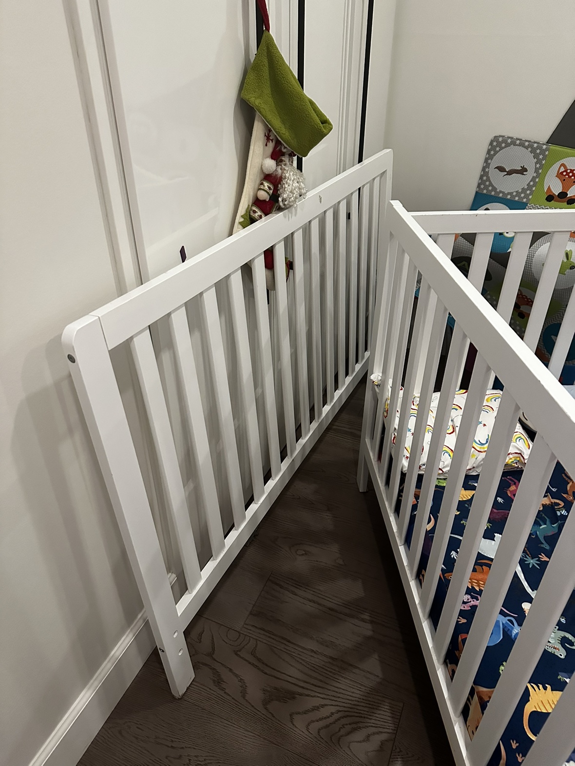 Carter’s by Da Vinci Toddler crib - photo 2