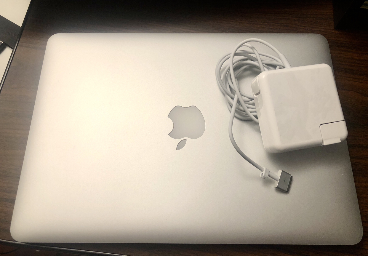 Macbook Pro 13 inch (Early 2015) with charger