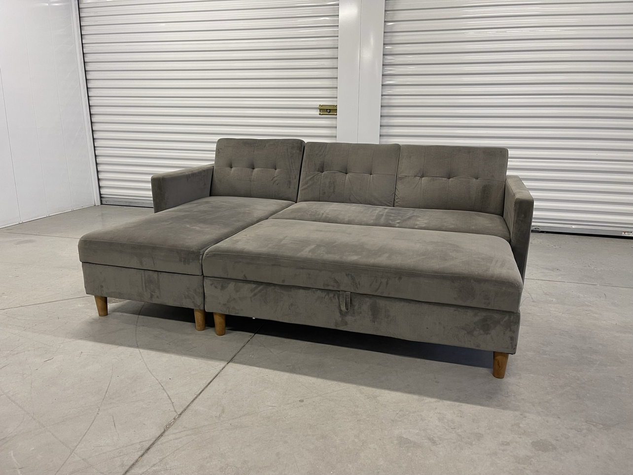 FREE DELIVERY | Beautiful Pullout Sectional with Ottoman - photo 2