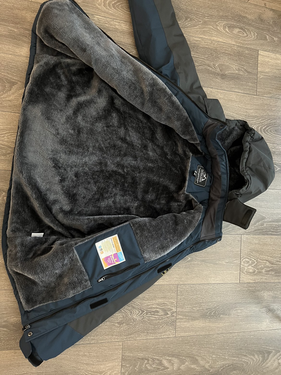 Extreme Winter outdoor jacket in great condition - photo 2