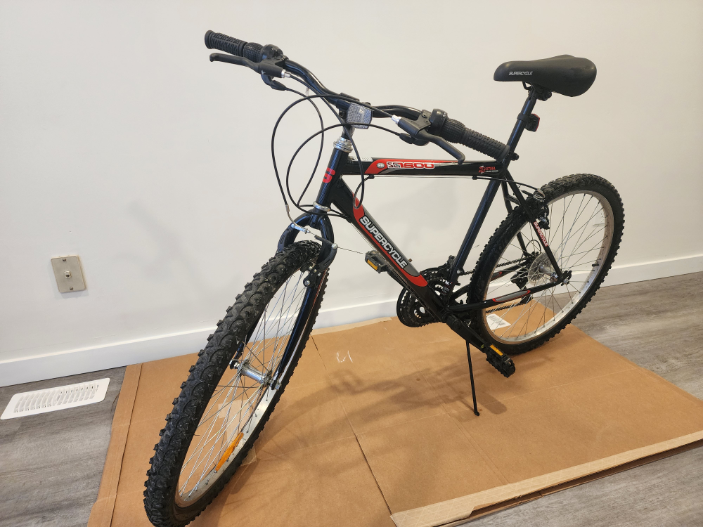 *Almost New* Adult bike for sale image indicator(3)