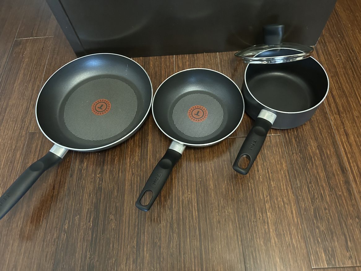 Non stick pan set