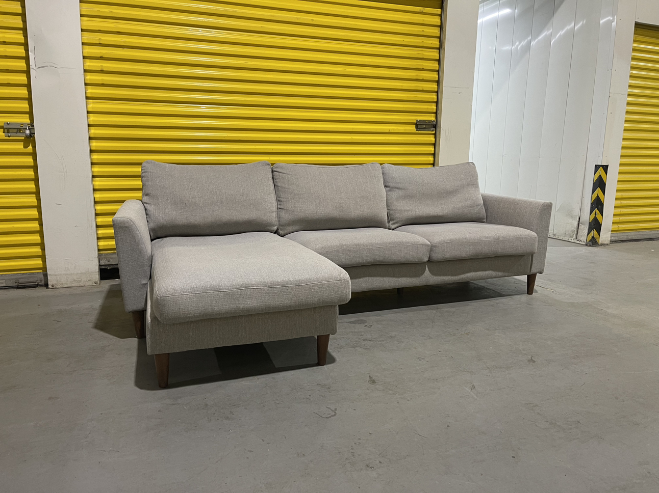FREE DELIVERY | Modern Right Facing Sectional - photo 2