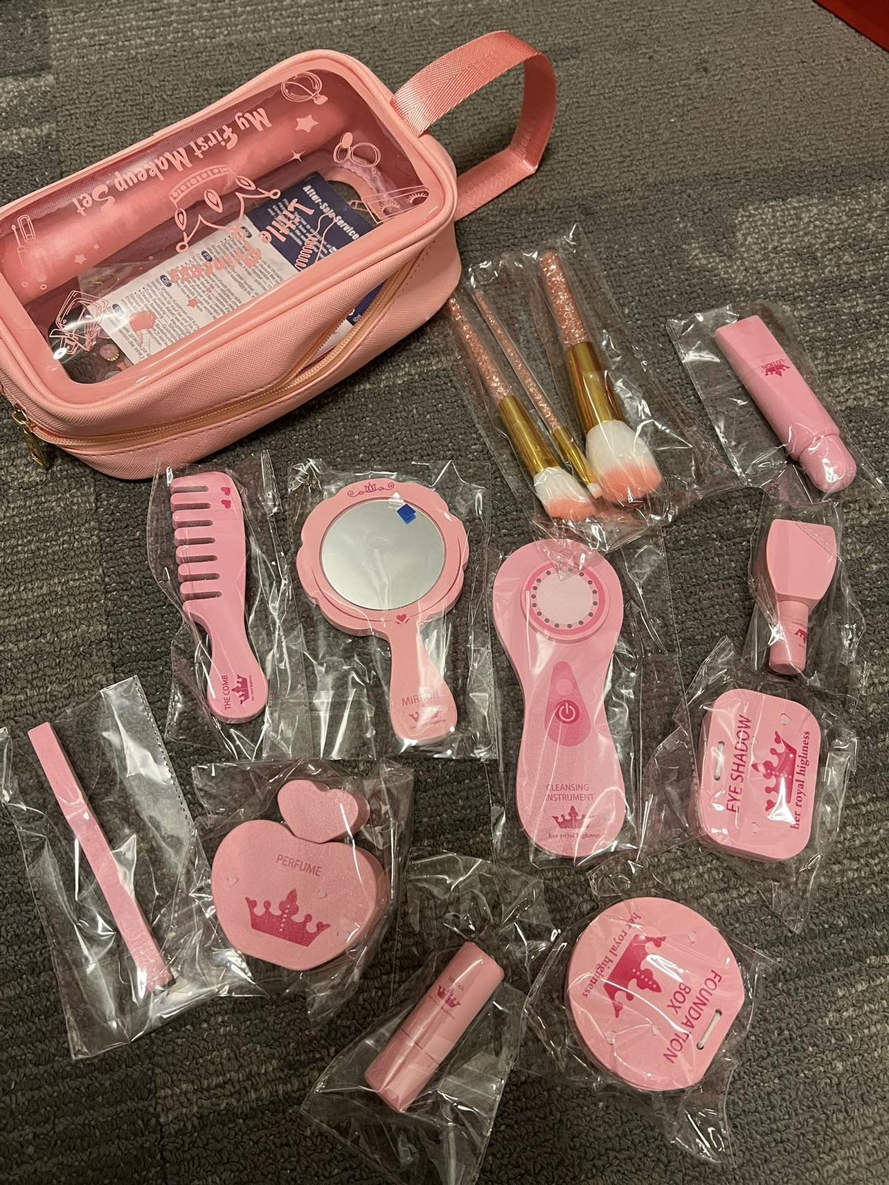 Brand new High-quality children's toy makeup bag set