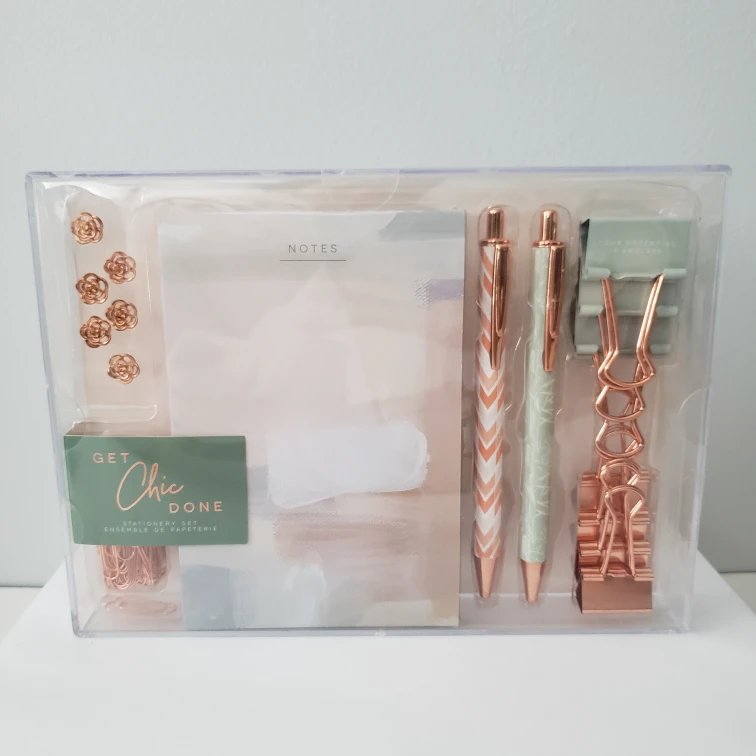🎁 GIFTABLE 🗒🖇📍Chic Stationary Set