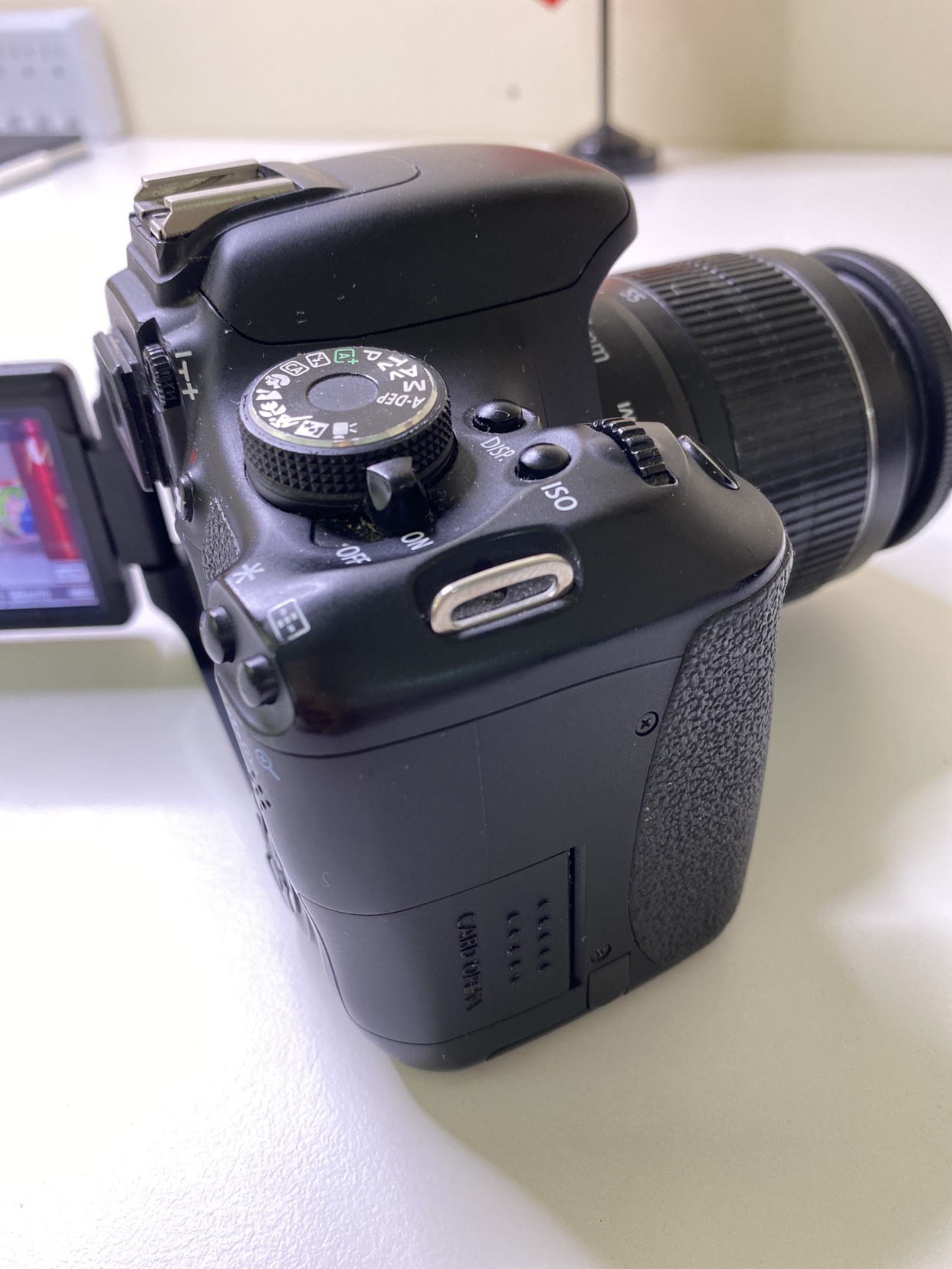 Canon EOS Rebel T3i with charger - photo 5