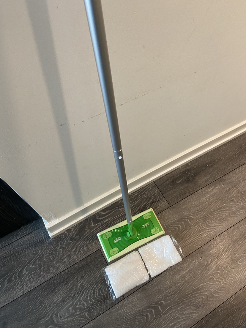 Swiffer Sweeper 2-in-1, Dry & Wet Multi Surface Floor Cleaner 🏒 image indicator(3)