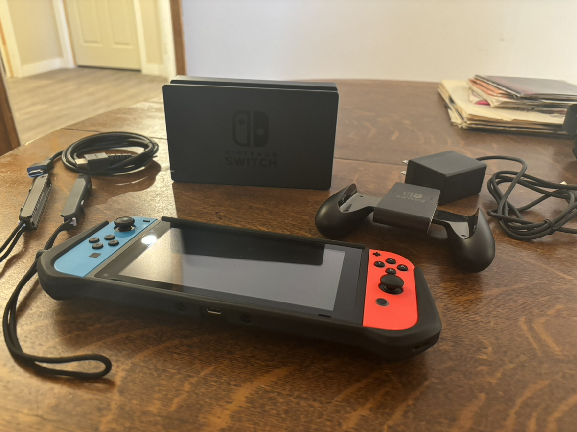 Nintendo Switch w/gear - photo 2