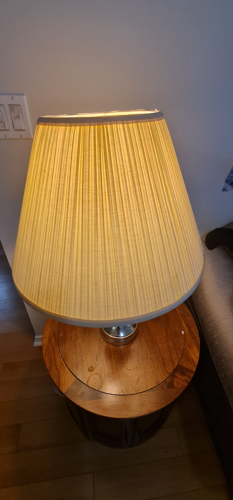 table lamp with antique table - photo 3