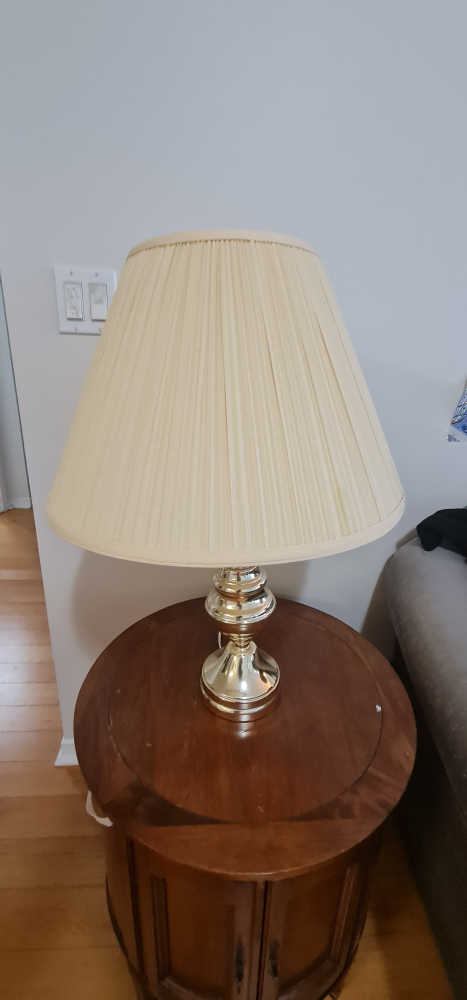 table lamp with antique table - photo 4