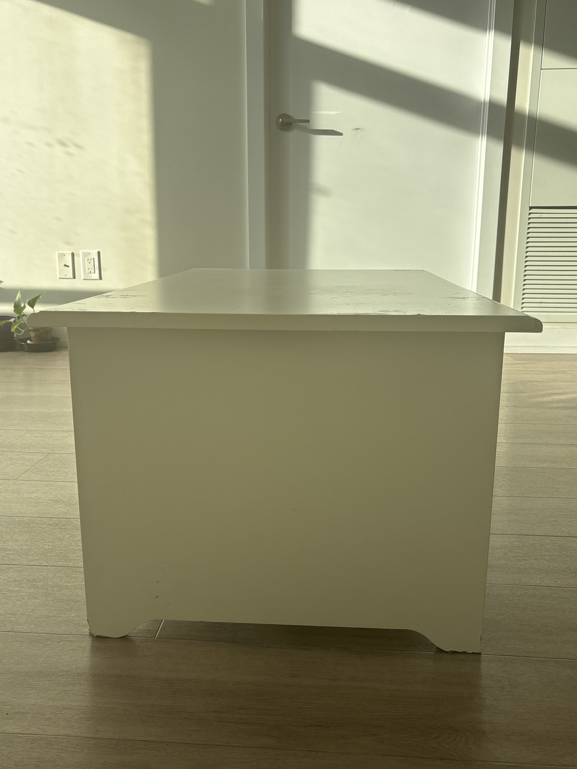 Living room center table need to go ASAP image indicator(4)