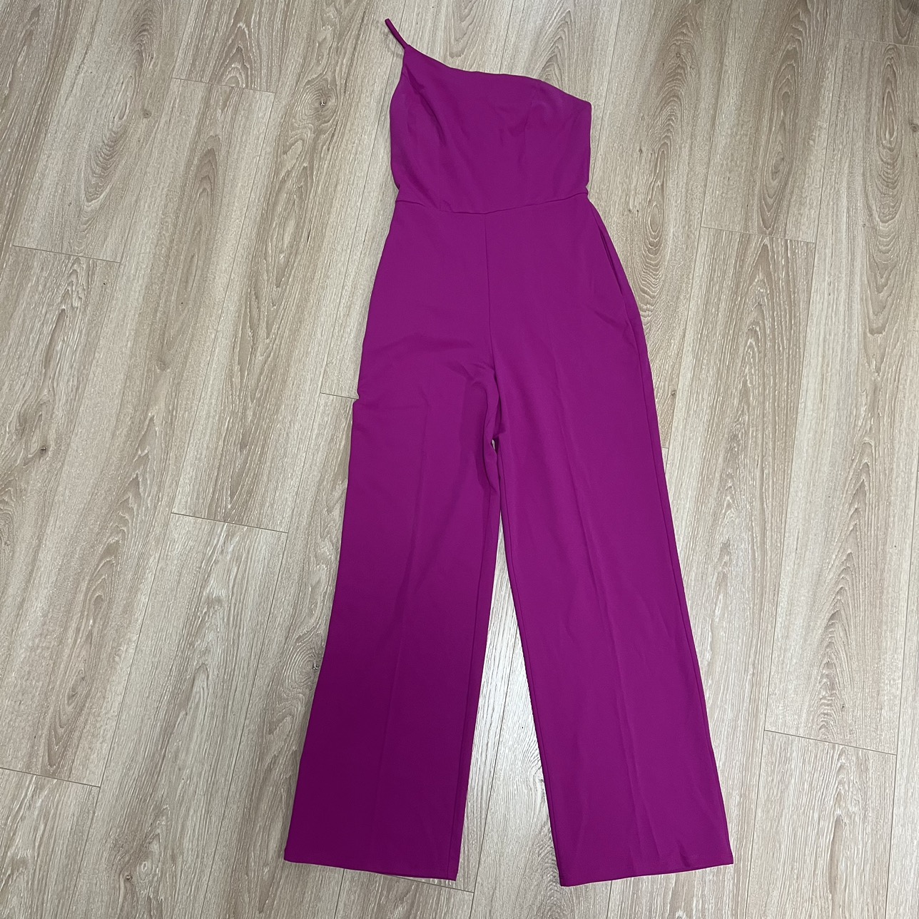 One shoulder jumpsuit - size M image indicator(3)