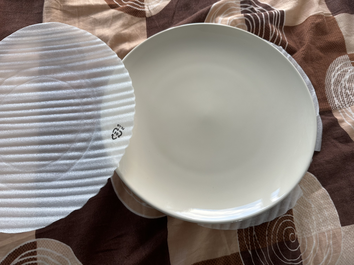 IKEA Dinnerware Set (12 Pieces) - Brand New thumbnail