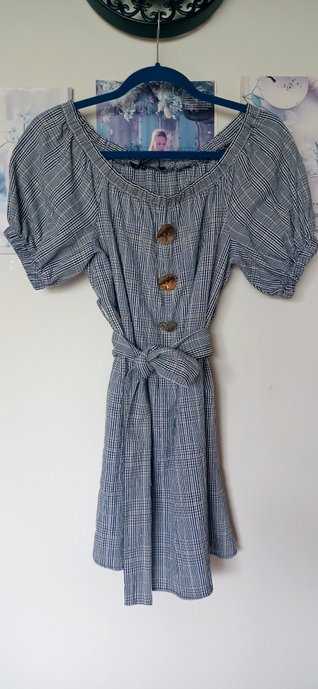 Cute dress size S thumbnail