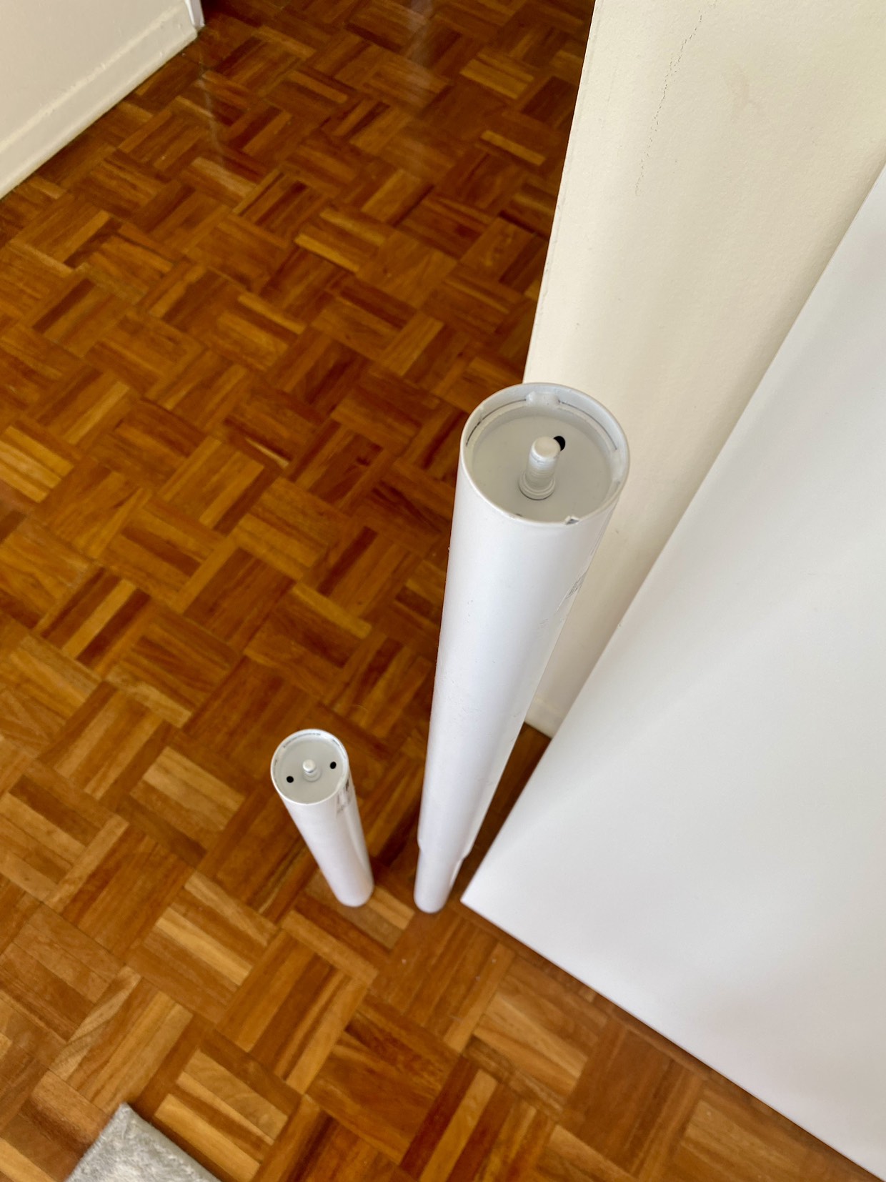 Table with adjustable legs (from IKEA) - photo 3
