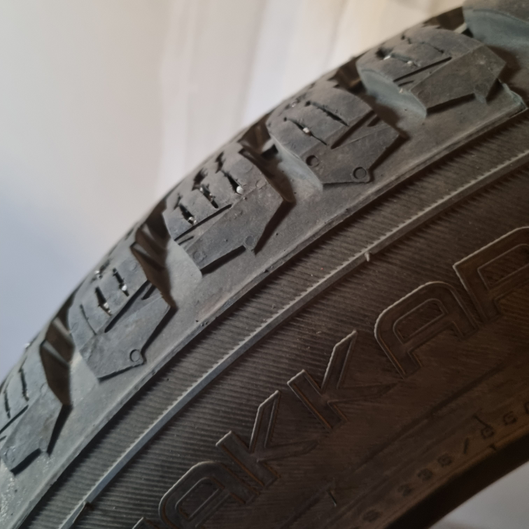 235/55/r19 Winter tires with studs - photo 4