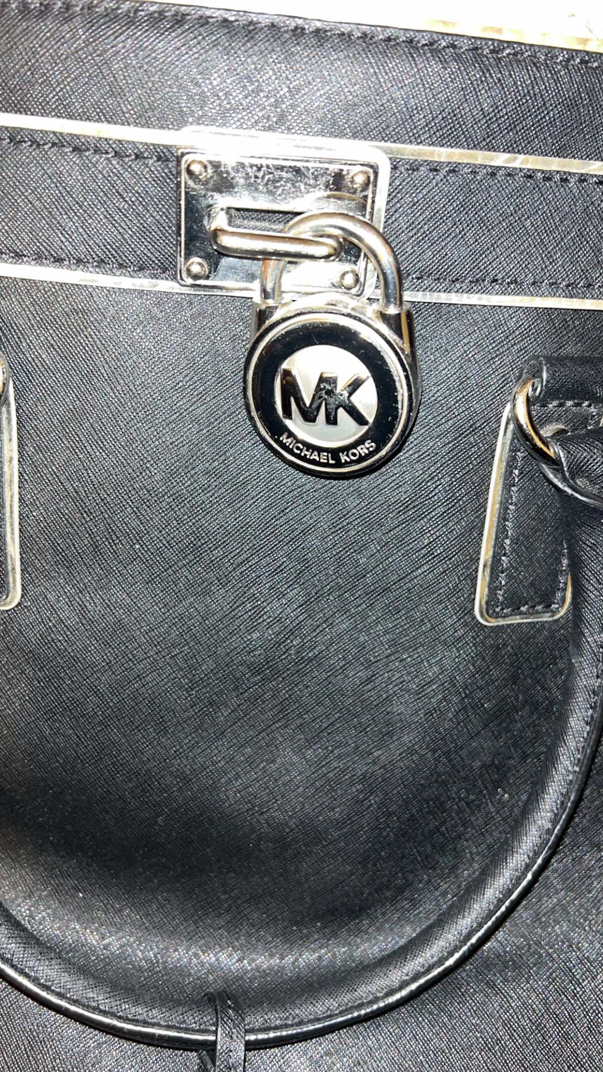 Authentic Micheal Kors big bag image indicator(6)