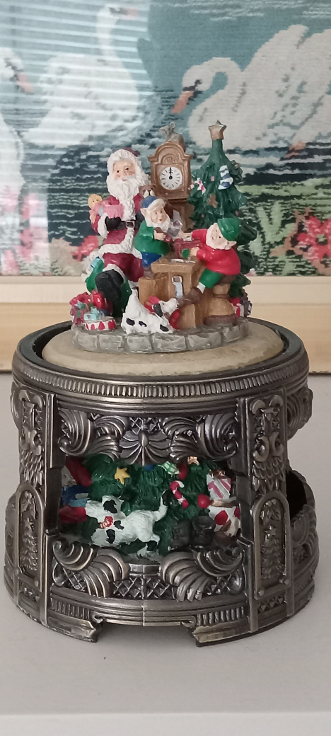 Santa's workshop music box. image indicator(2)