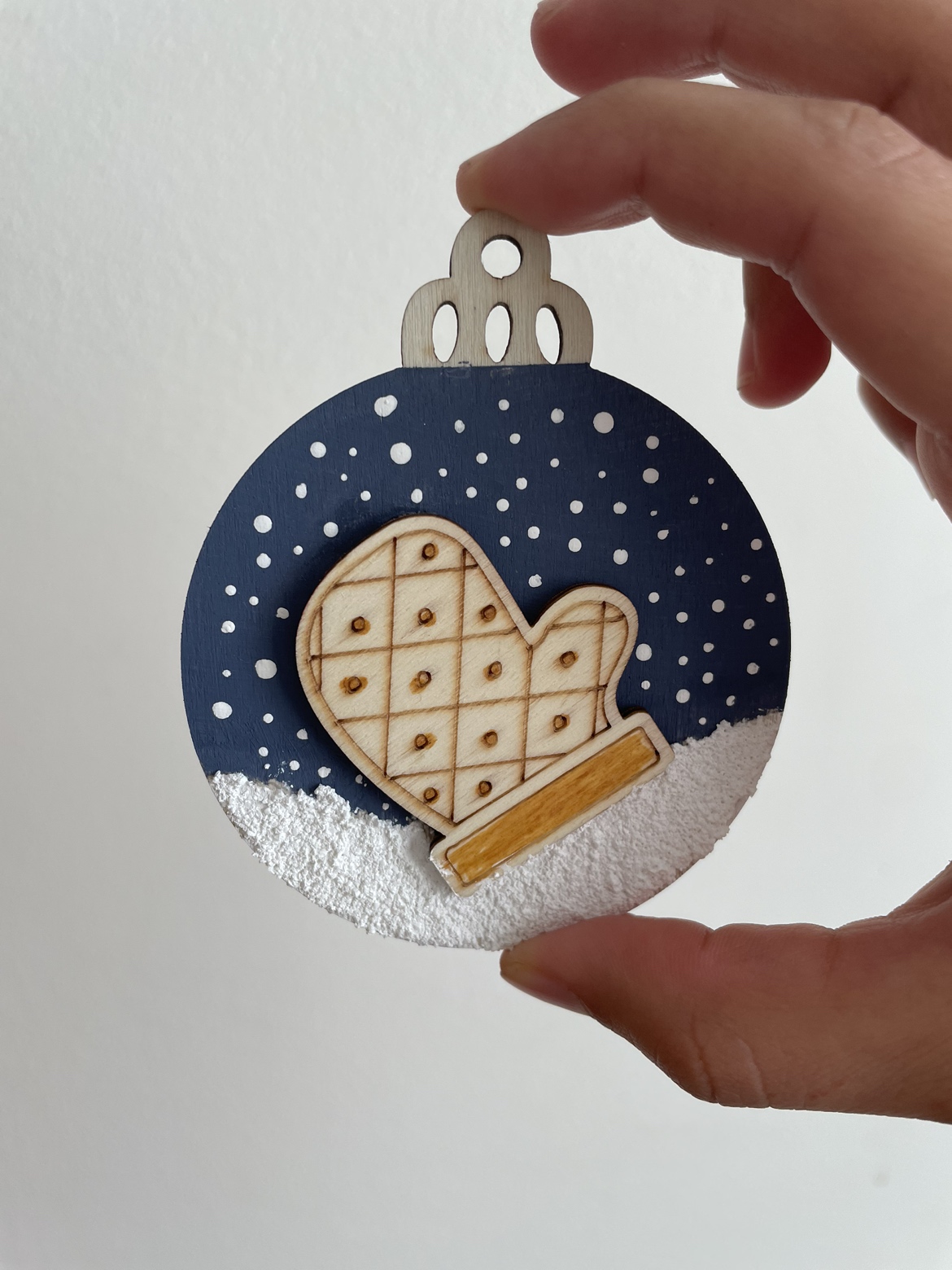 Handmade Christmas ornaments set of 8 image indicator(5)