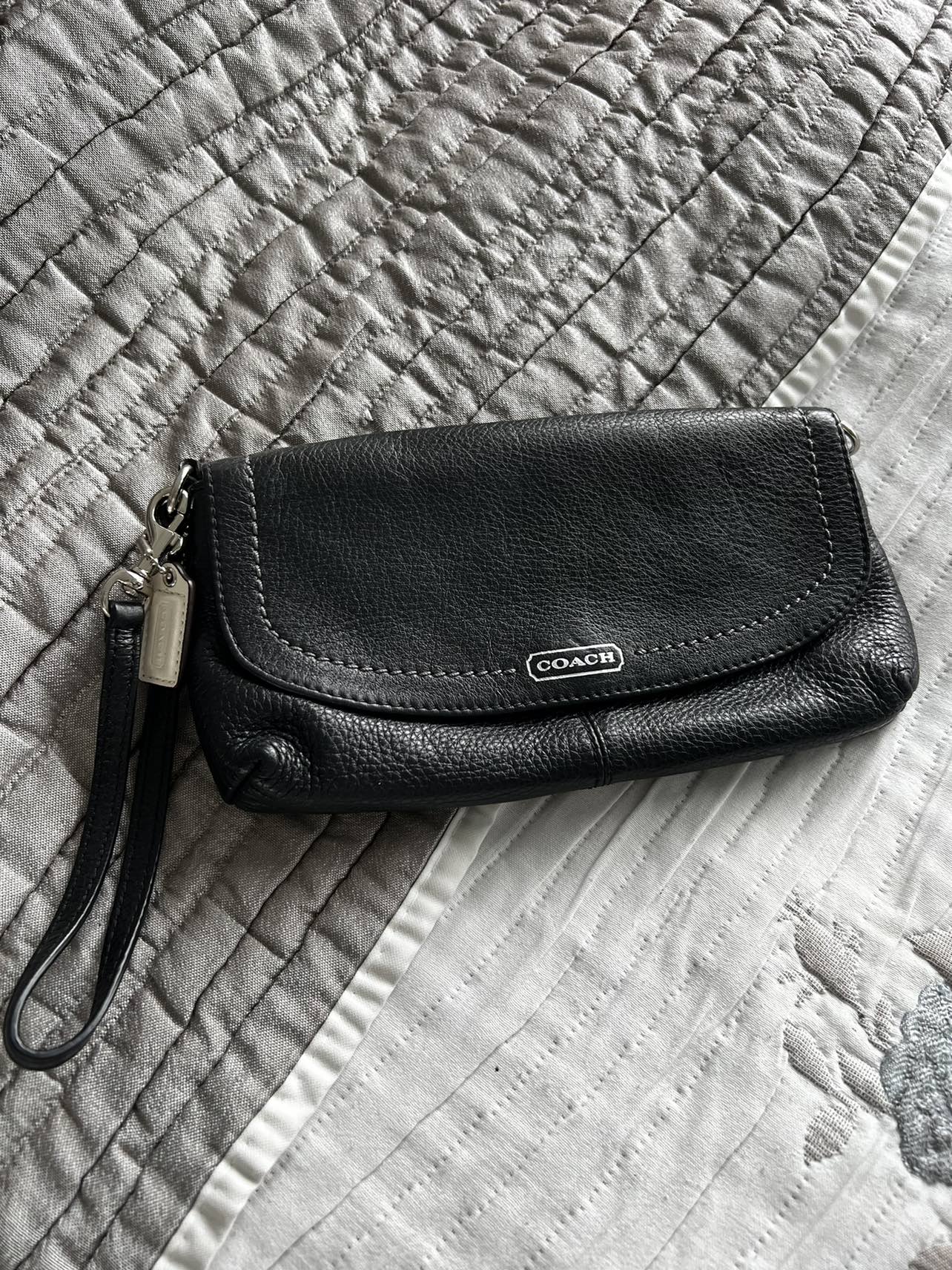 COACH clutch/wristlet leather black
