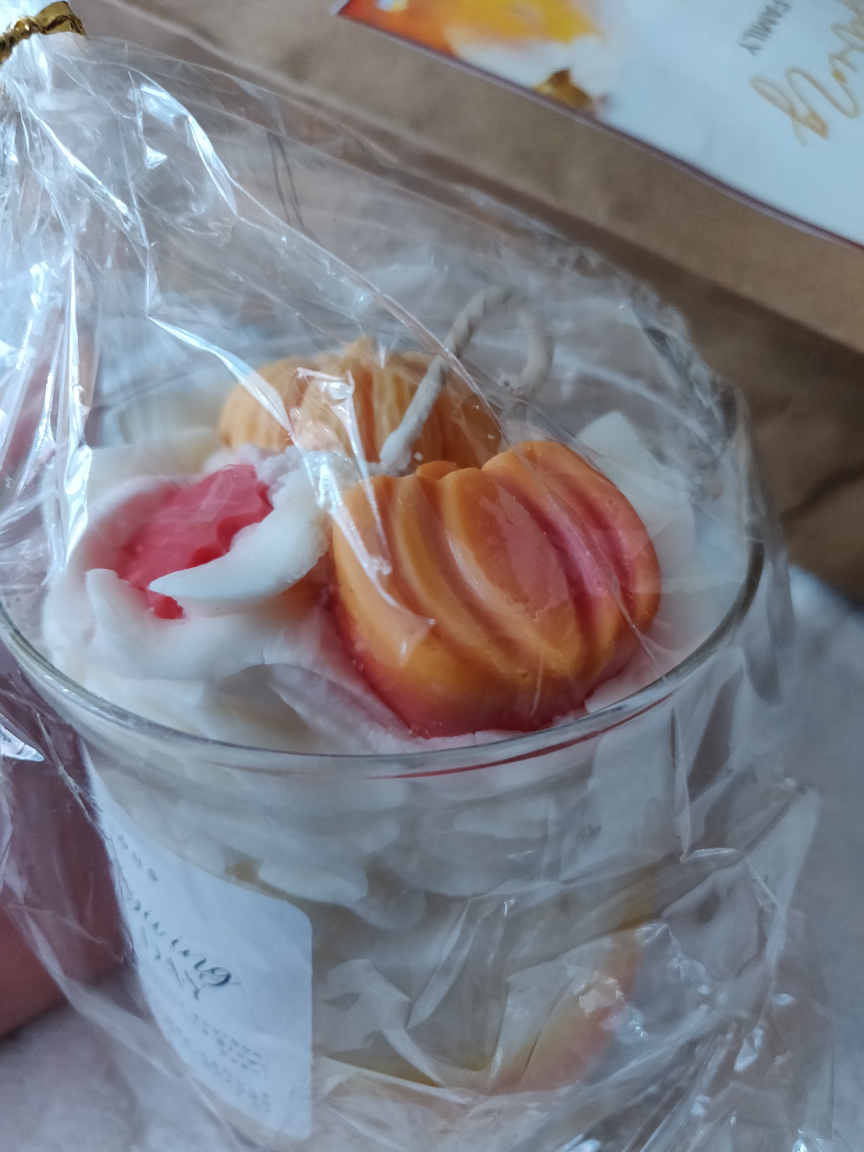 Brand new Handmade vanilla pumpkin soy wax candle 11.5oz image indicator(4)