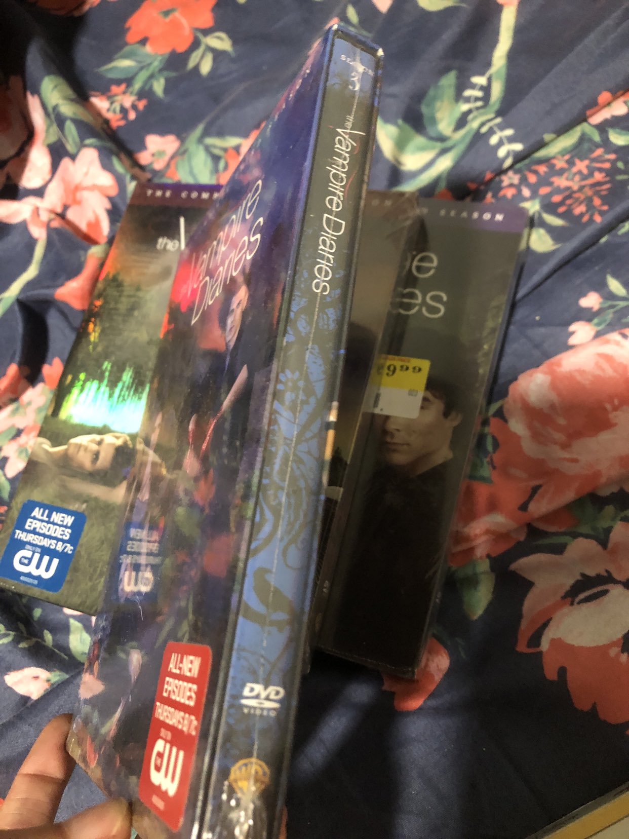 🏒 three seasons (vampire diaries) dvds image indicator(4)